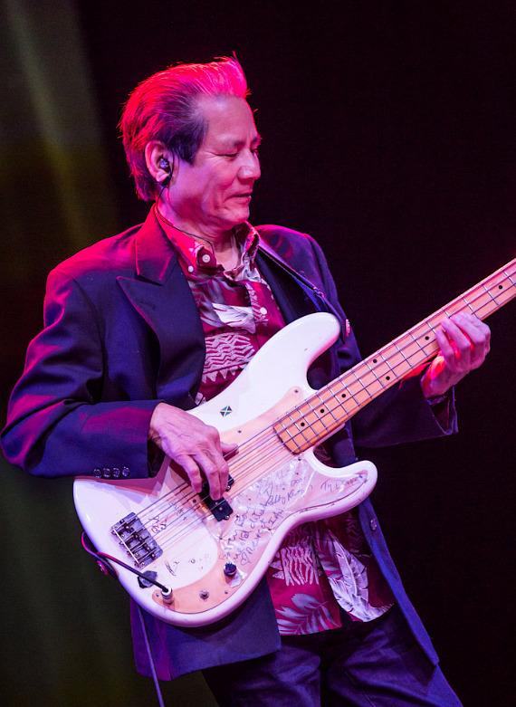 Phil Chen (Jeff Beck, Rod Stewart) | Know Your Bass Player