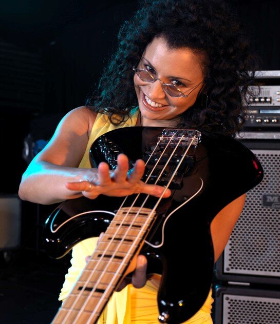 bass player rhonda smith